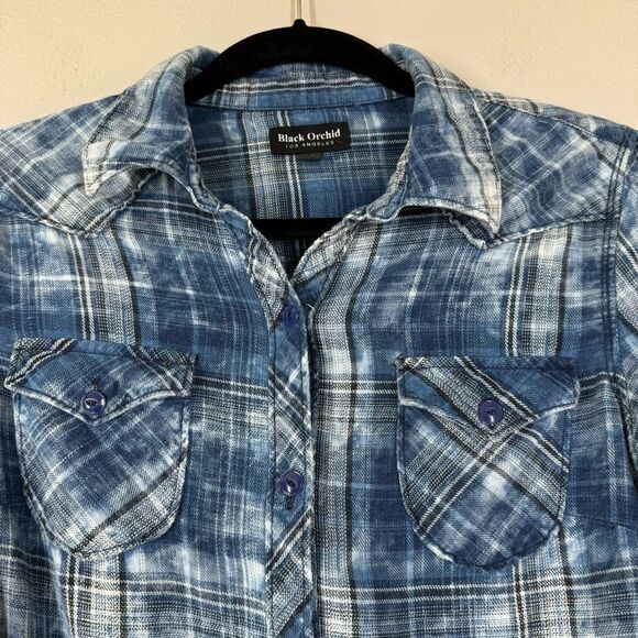 Revolve Black Orchid Acid Wash Plaid Button Front Shirt Top Blue Size Medium - Picture 2 of 5